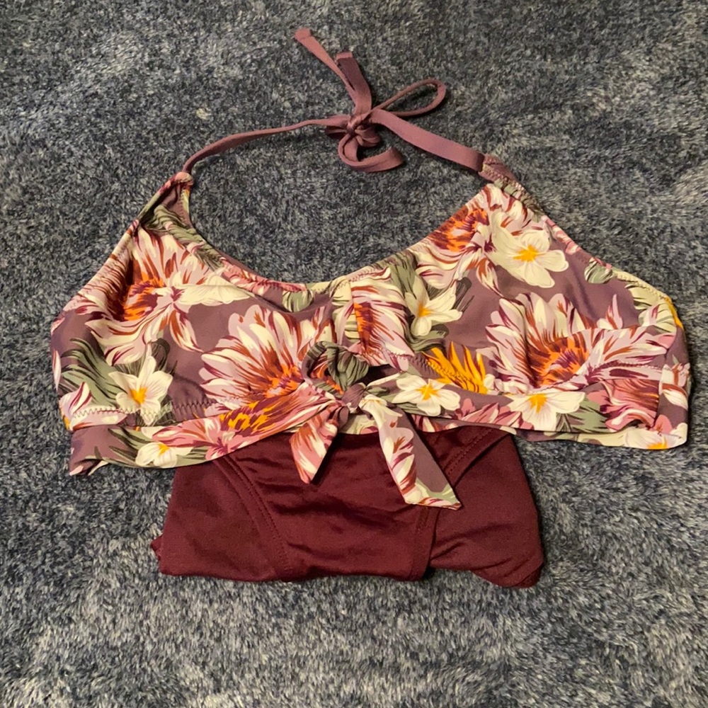 Bikini top and bottom set